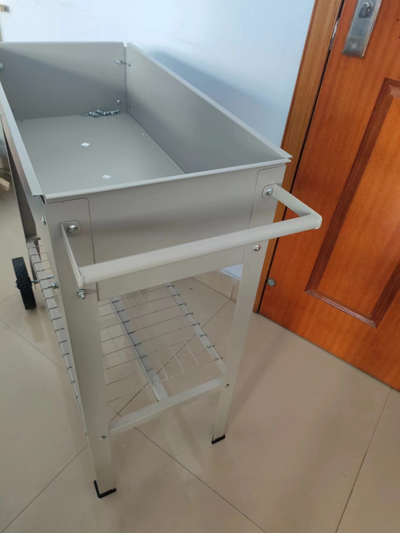 Aveyas Mobile Metal Raised Garden Bed Cart